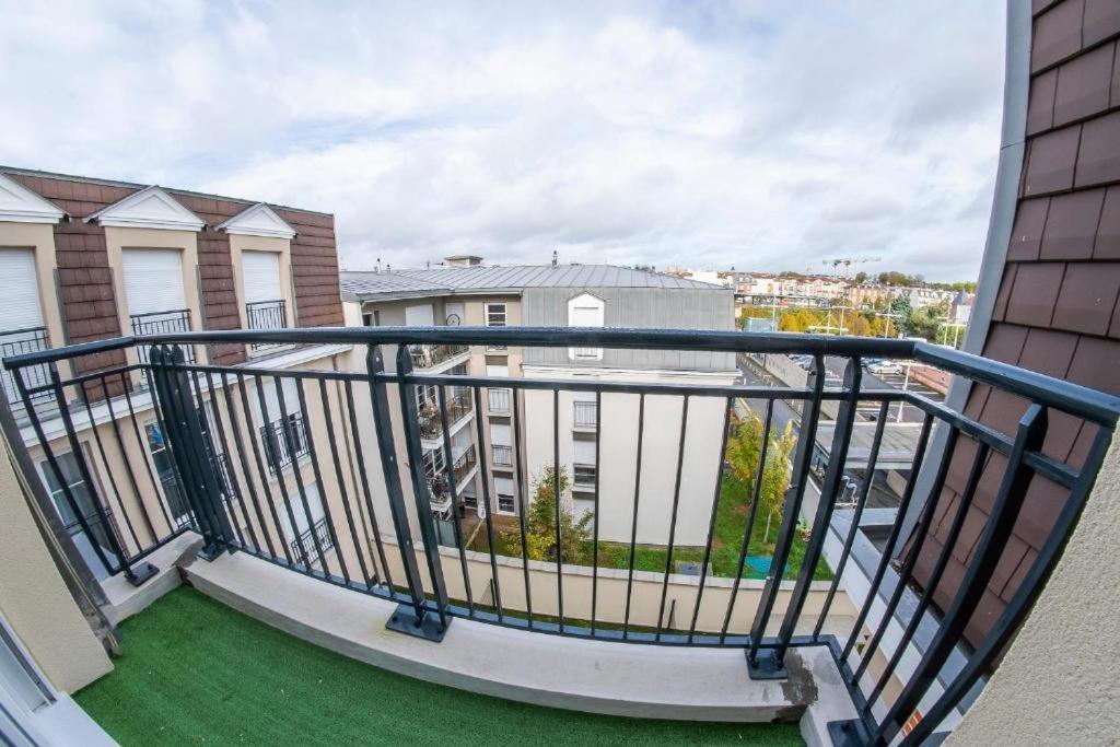 Paris & Disneyland - 2Min From Train Station - Free Private Parking Villiers-sur-Marne Exterior photo